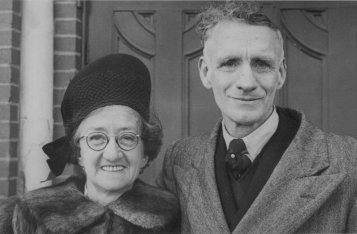 Jack Hogan with his wife Florrie (nee McVeigh)