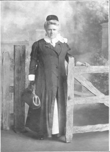 Annie Hogan (nee Ryan) in her midwife's uniform